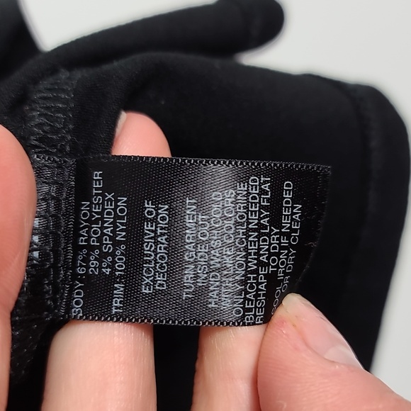 WHITE HOUSE BLACK MARKET Sheer Shoulder Swiss Dot w/ Abstract Design Top Size S - Picture 3 of 12